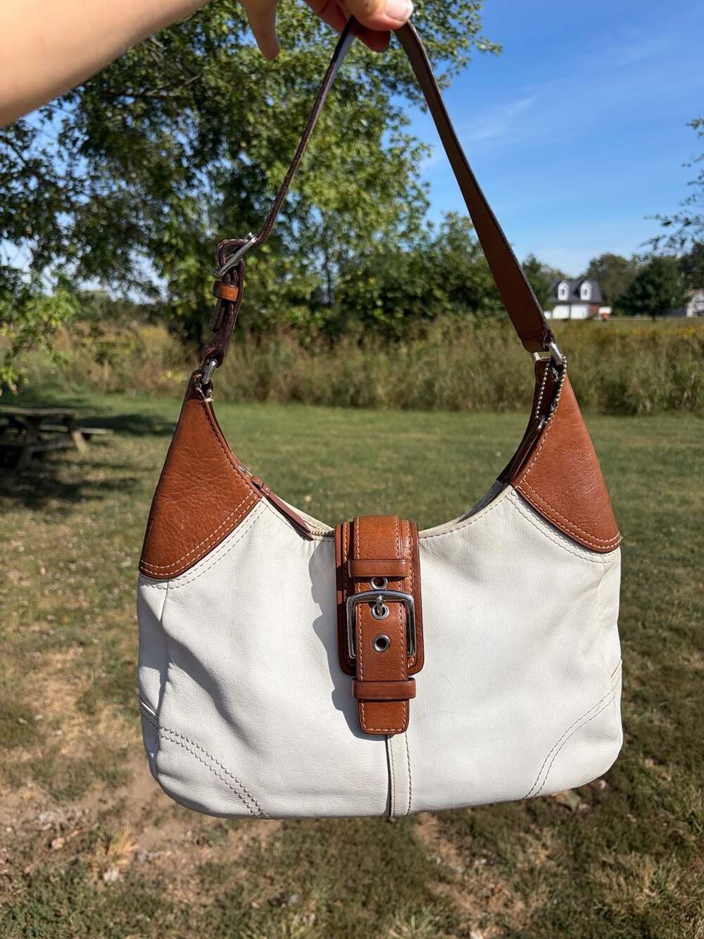 Coach Leather White And Brown Hobo Shoulder Bag